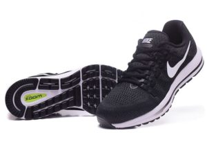 Nike Zoom Vomero 12 черные с белым (40-44)